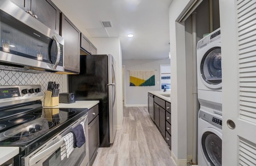 Gateway District Apartamento | FRONTDESK Athlon Apts Downtown Cleveland