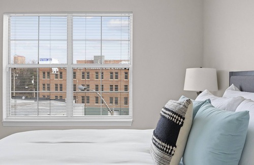 North Shore Apartamento | FRONTDESK Bracken House Apts North Shore Pittsburgh