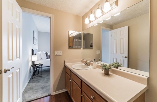 North Shore Apartamento | FRONTDESK Bracken House Apts North Shore Pittsburgh