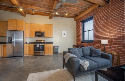 Downtown West Apartamento | FRONTDESK Bright 1 BR Apt near The Gateway Arch