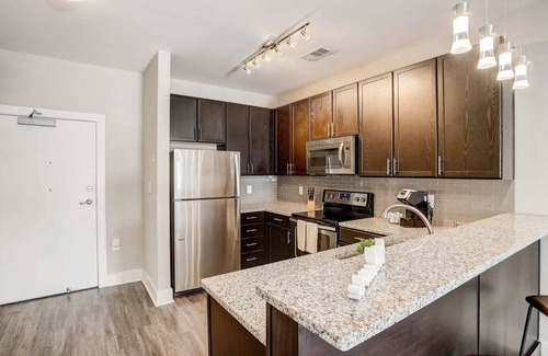 Five Points South Apartamento | FRONTDESK Flats on 4th Apts Downtown Birmingham