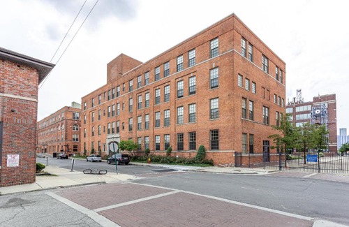 Detroit Apartamento | Frontdesk I River Place Apts Rivertown Detroit