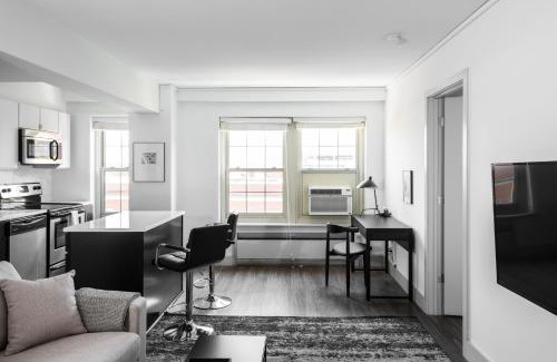 Central West End Apartamento | FRONTDESK Open 2 BR Apt 5 miles to Downtown STL