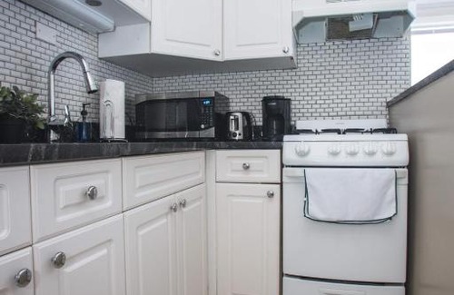 East Hyde Park Apartamento | FRONTDESK Pleasant Studio Apt near South Shore