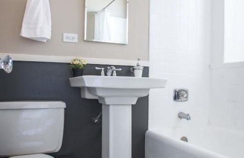 East Hyde Park Apartamento | FRONTDESK Pleasant Studio Apt near South Shore