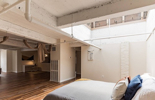 Gayborhood Apartamento | FRONTDESK The Cosmopolitan Apts Philadelphia