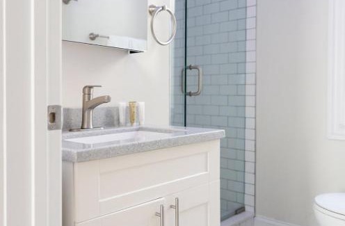 East Village Apartamento | FRONTDESK Updated West Town 2 BR Apt with W&D