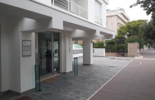 Giulianova Apartamento | FRONTE MARE-CENTRALE-Riviera Palace-Giulianova-Apartment-affitti solo da Sabato a Sabato