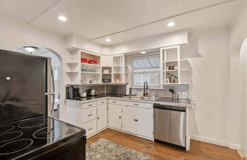 Franklin Casa | FrontRunner Station, Provo Airport CloseBy & Parks