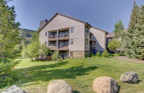 Mountain House Condominio | Frostfire E41 2 Bedroom Condo by RedAwning