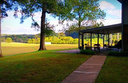 Lookout Valley Neighborhood Association Casa | Fryars' Green at Tennessee RiverPlace