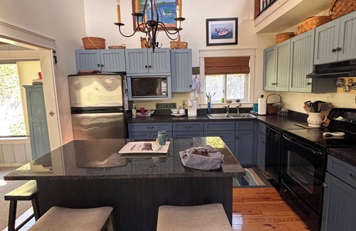 Standish Casa | Frye Island Getaway: Steps to the Beach + Backyard Garden Escape