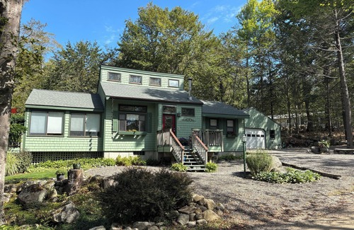 Standish Casa | Frye Island Sanctuary: Steps to Beach 6 + Spectacular Private Backyard & Patio