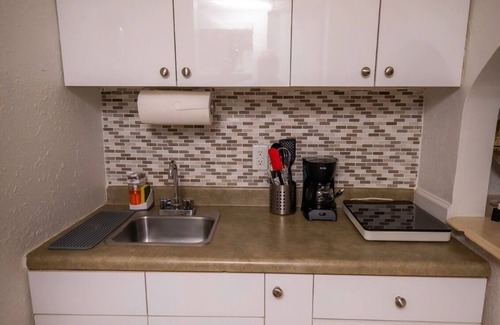 Bermuda Riviera Condominio | Ft. Lauderdale Beach Studio in Oceanfront Resort with Amenities