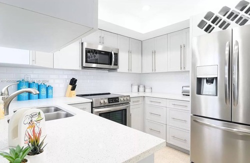 Imperial Point Casa | Ft Lauderdale Dream, pristine house with beautiful pool, 5 minutes to