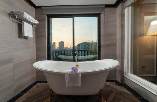 Ba Dinh Hotel | FTE Ba Dinh Hotel