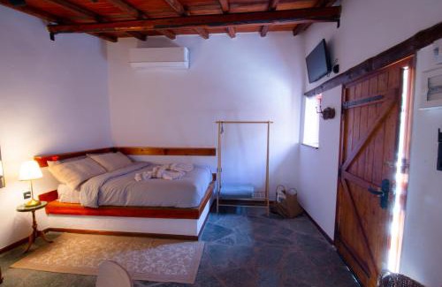 Platanos Apartamento | Fteri Stone House in Platanos, Akrata