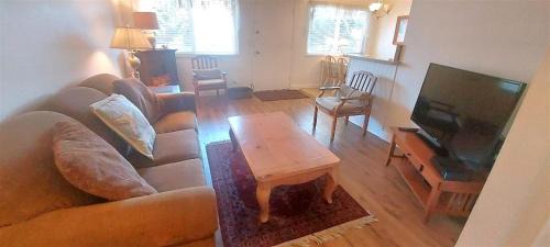Carpinteria Apartamento | Full 1 Bed Beach Condo #227