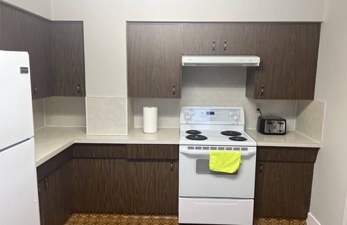 Kamloops Casa | Full 2 bedroom 1bath house