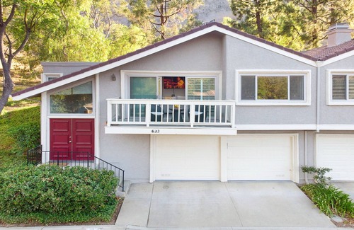 Oak Park Casa | Full 2Bd/2Ba Home in Oak Park w/ Garage and more