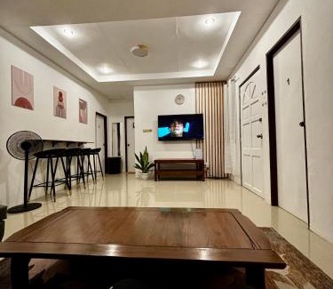 Vigan Apartamento | Full AC 4BR & LivingRm entire vacation home at Vigan City