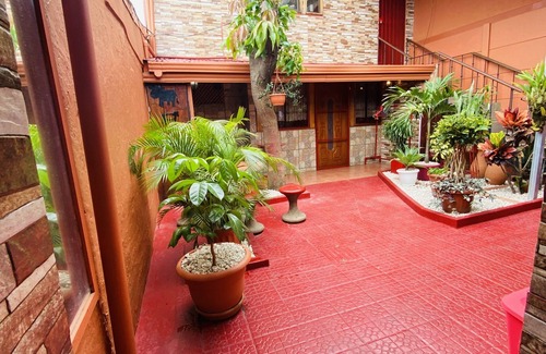 Alajuela Apartamento | Apartamento completo 5 minutos Aeropuerto 2da planta, alta conexión internet