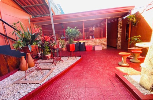 Alajuela Apartamento | Apartamento completo 5 minutos Aeropuerto 2da planta, alta conexión internet