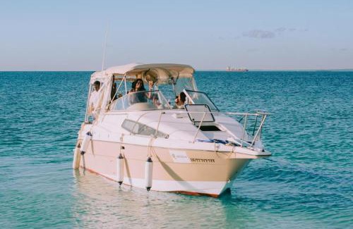 Msasani Peninsula Alquiler De Eote | Full Day Boat Cruise mbudya