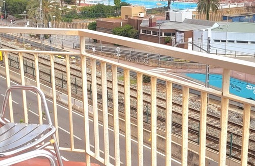 Masnou Condominio | Piso completo, enfrente del Mar Mediterraneo. Centrico a 5"