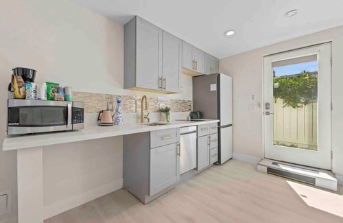 Clairemont Casa | *Full Guest | Luxury Modern Home * Pets Welcome!*
