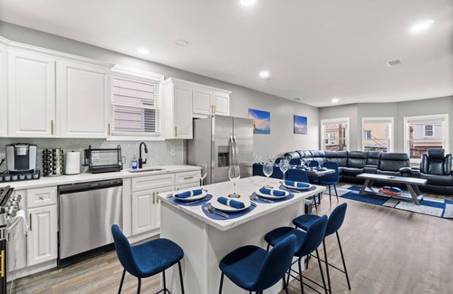 Constable Hook Casa | Full House, 7 Bedrooms, 9 Beds, 4 Bathrooms Close to NYC & EWR