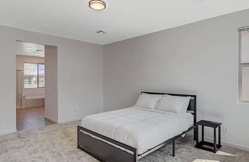 Spring Valley Casa | Full House in Las Vegas - Close to EVERYTHING, just MINUTES from the LV Strip