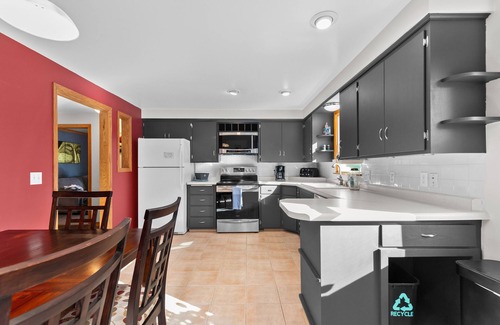 Appleton Casa | Full house with fun game room in quiet residential neighborhood