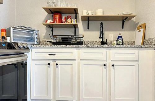 Central Oklahoma City Casa | Full-kitchen 2br Near Plaza District #41a