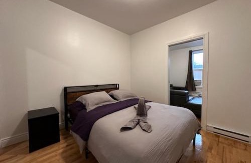 Verdun Casa | FULL KITCHEN 9min from DTOWN Room B