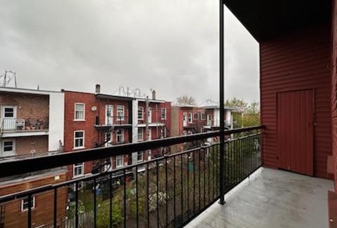 Verdun Casa | FULL KITCHEN 9min from DTOWN Room B