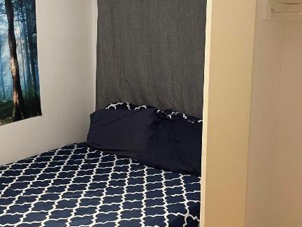 Mile End Casa | Full Kitchen \ Pet Friendly \ Room B