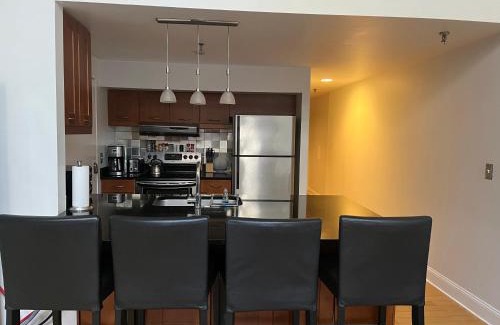 Downtown Apartamento | Full loft apartment near Omni Hotel