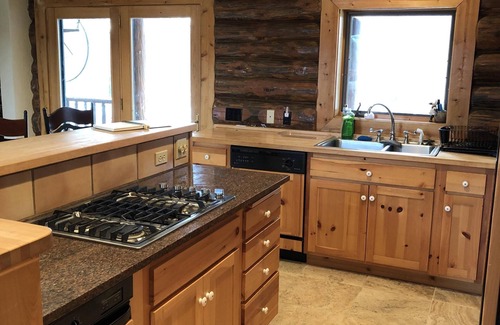 Lakewood Cabina | Alquiler completo de Log Lodge por semana por mes o mínimo 3 días reserve ahora !!!!!!!4200 pies cuadrados