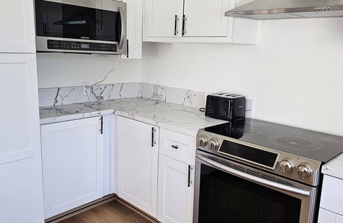 Oak Park Casa | Full Modern House 4bd / 3.5ba
