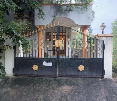 Tiruvannamalai Casa | Full Moon House Tiruvannamalai