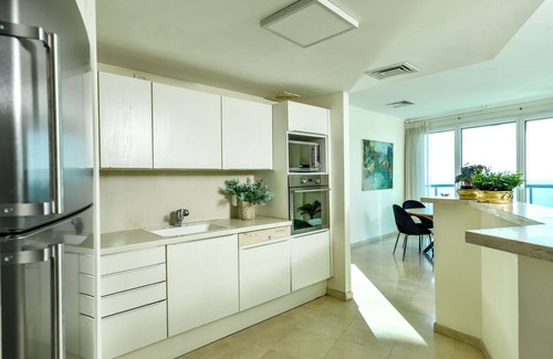 Tel Aviv Promenade Apartamento | Full Sea View on The Beach With Balcony