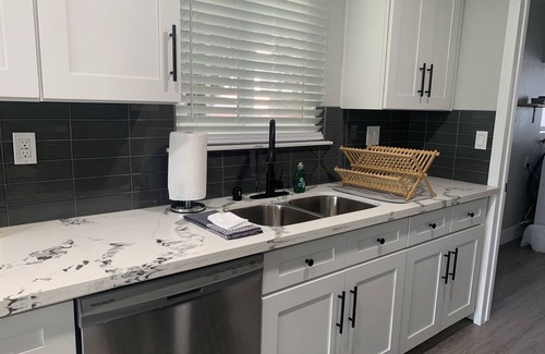 Fullerton Casa | Fullerton 1 mile from busy shopping, Anaheim, Buena Park