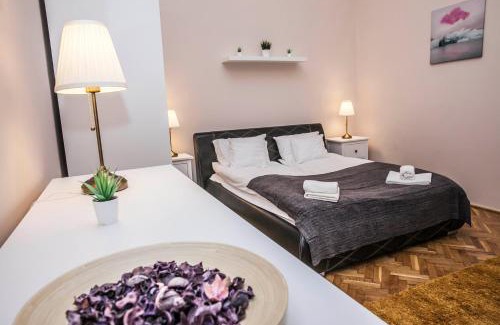 Szeged Apartamento | Fullmoon Apartments 1