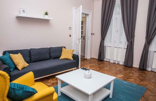 Szeged Apartamento | Fullmoon Apartments 1