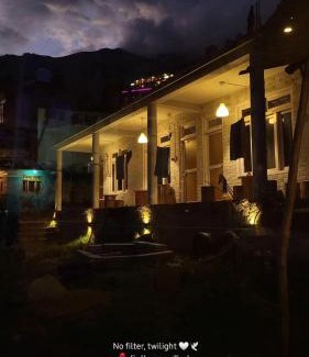 Tosh Casa | Fullmoon homestay