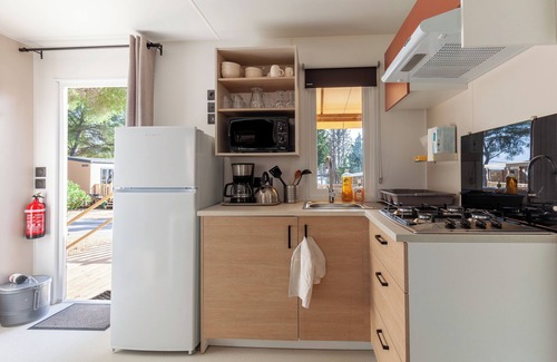 Carry-le-Rouet Alquiler De RV | Mobil Home 'Mobil Home Tout Équipé Camping C' con vistas al mar, piscina y aire acondicionado