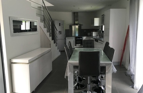 La Valette-du-Var Casa | Fully equipped villa 6pers quiet/secure with JACUZZI+PISCINE near beaches