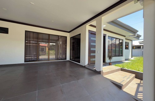 San Pablo de Heredia Casa | Fully Equipped 3 beds 2 cars 20-min airport