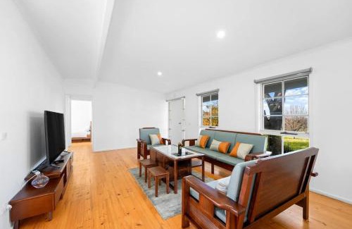 Balnarring Casa | Fully Equipped Balnarring Cottage for 4 w pool